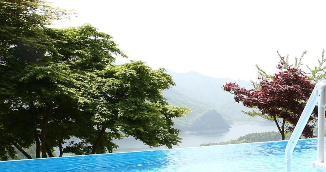 Penatess Pool Villa Cshungdzsu Kültér fotó
