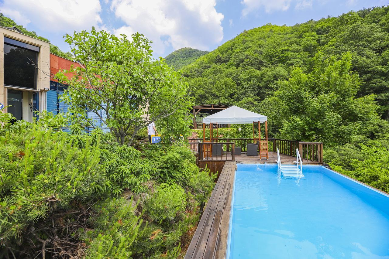 Penatess Pool Villa Cshungdzsu Kültér fotó