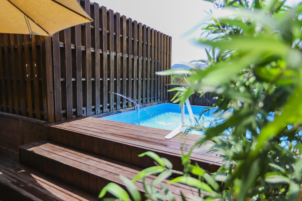 Penatess Pool Villa Cshungdzsu Kültér fotó